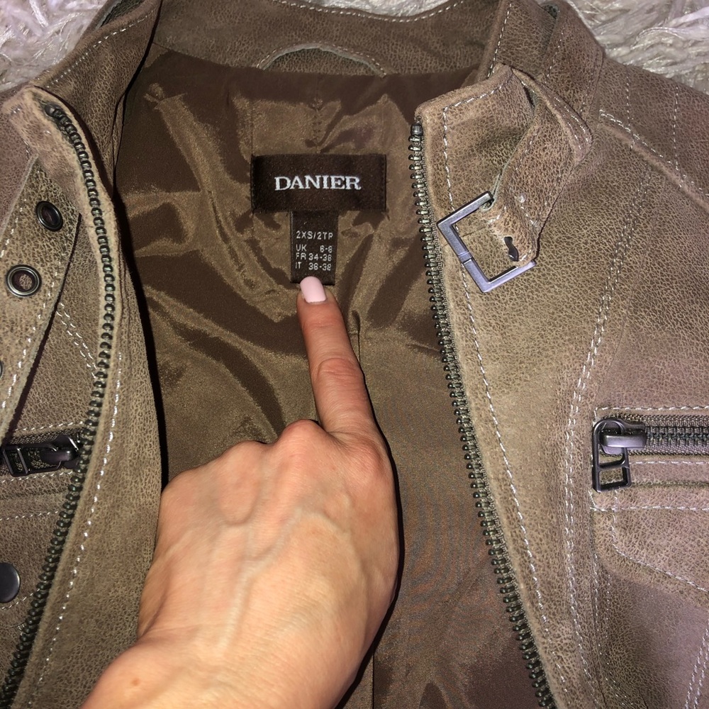 Suede jacket - Picture 2 of 4